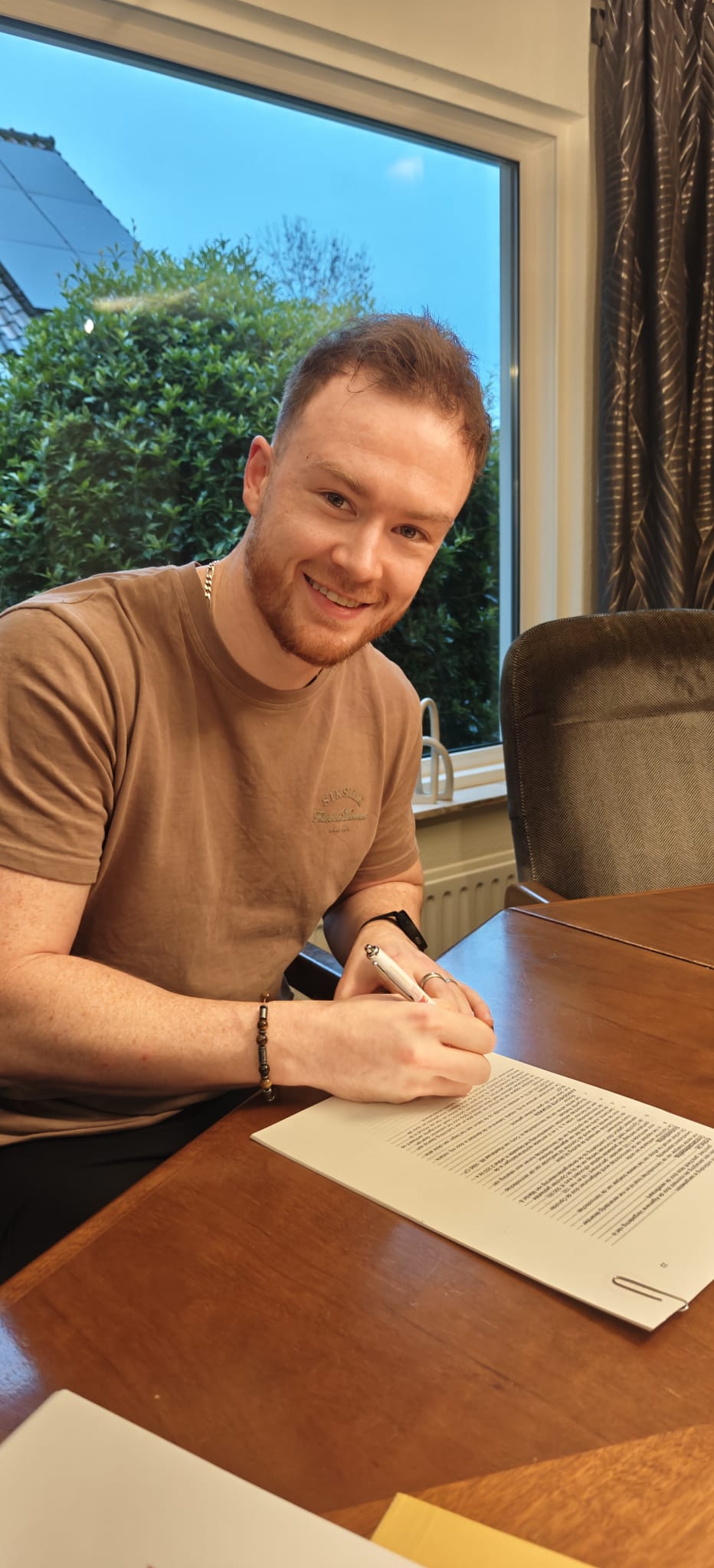 Kyle tekent als mede-eigenaar van Bulbmanager